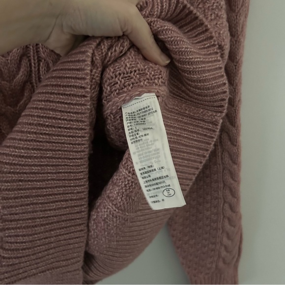 Abercrombie & Fitch Knit Sweater - Picture 6 of 6